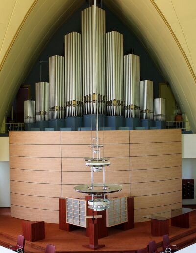 Afbeelding Orgelfront en liturgisch centrum